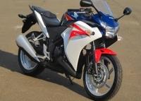 Honda CBR 250R chega ao Brasil por R$ 15.490